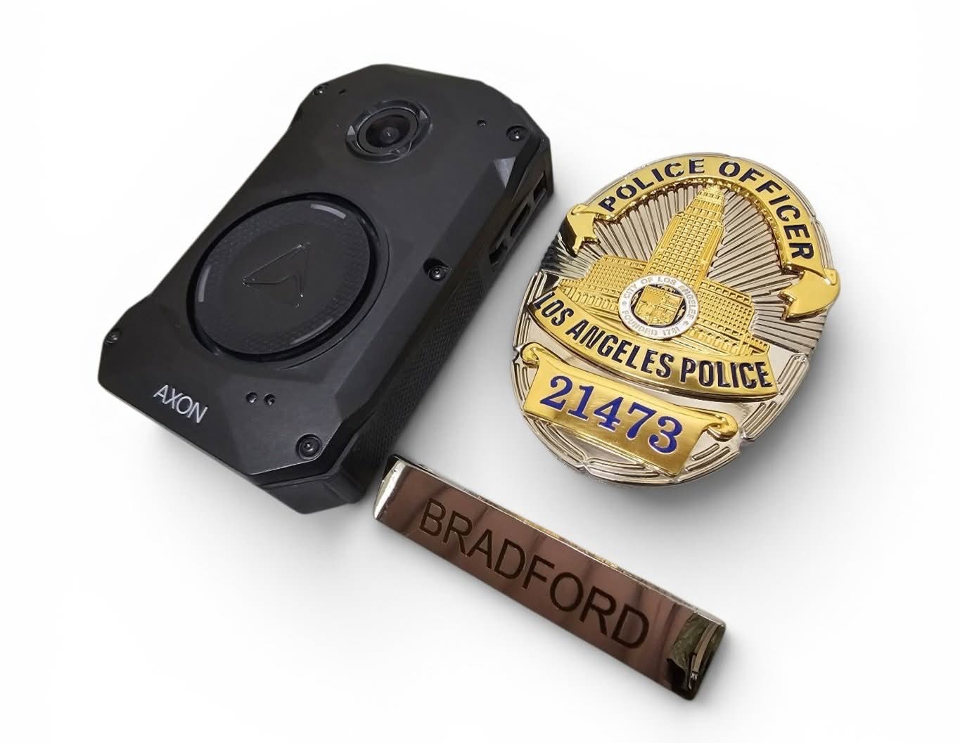 BADGE / NAME PLATE